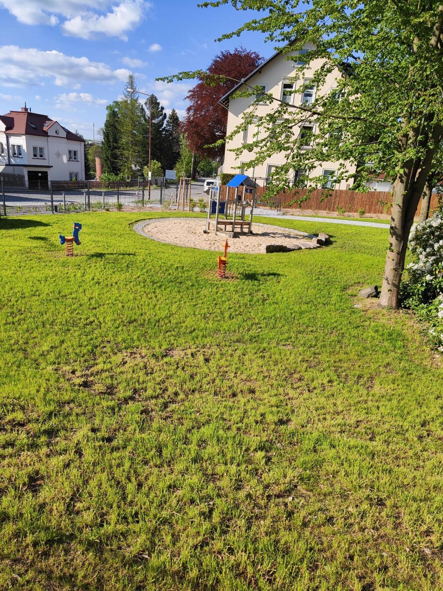 Ferienwohnungen An Der Fichtelbergbahn Cranzahl Exteriör bild